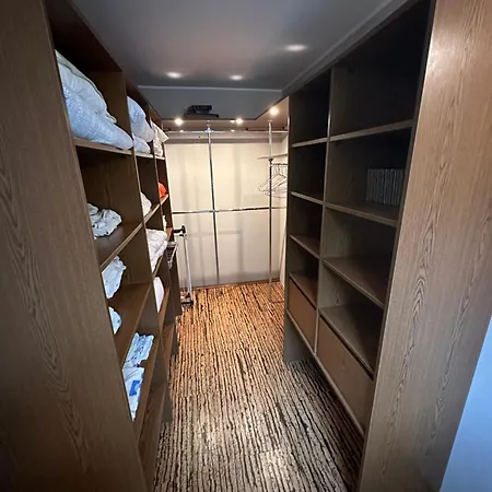 Apartamento A Spacious In A Private House *