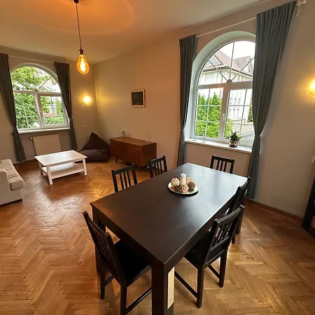 A Spacious In A Private House Apartamento *